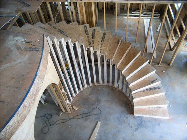 Custom curved staircase new construction in SMith Mountain Lake, Virginia